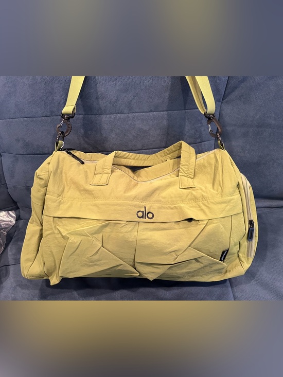 ALO Yoga Handbags - Green duffle bag